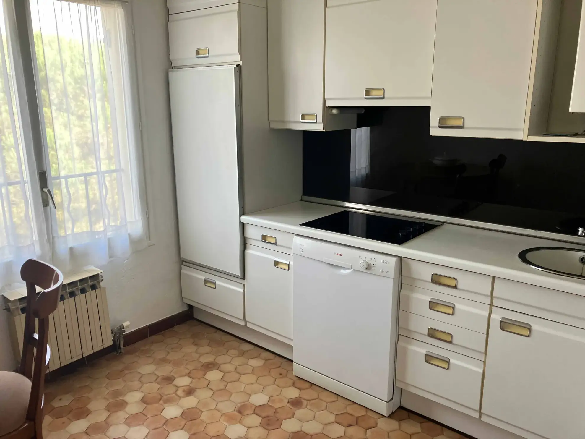 T3 avec ascenseur à Hyères, proche centre-ville, dernier étage 