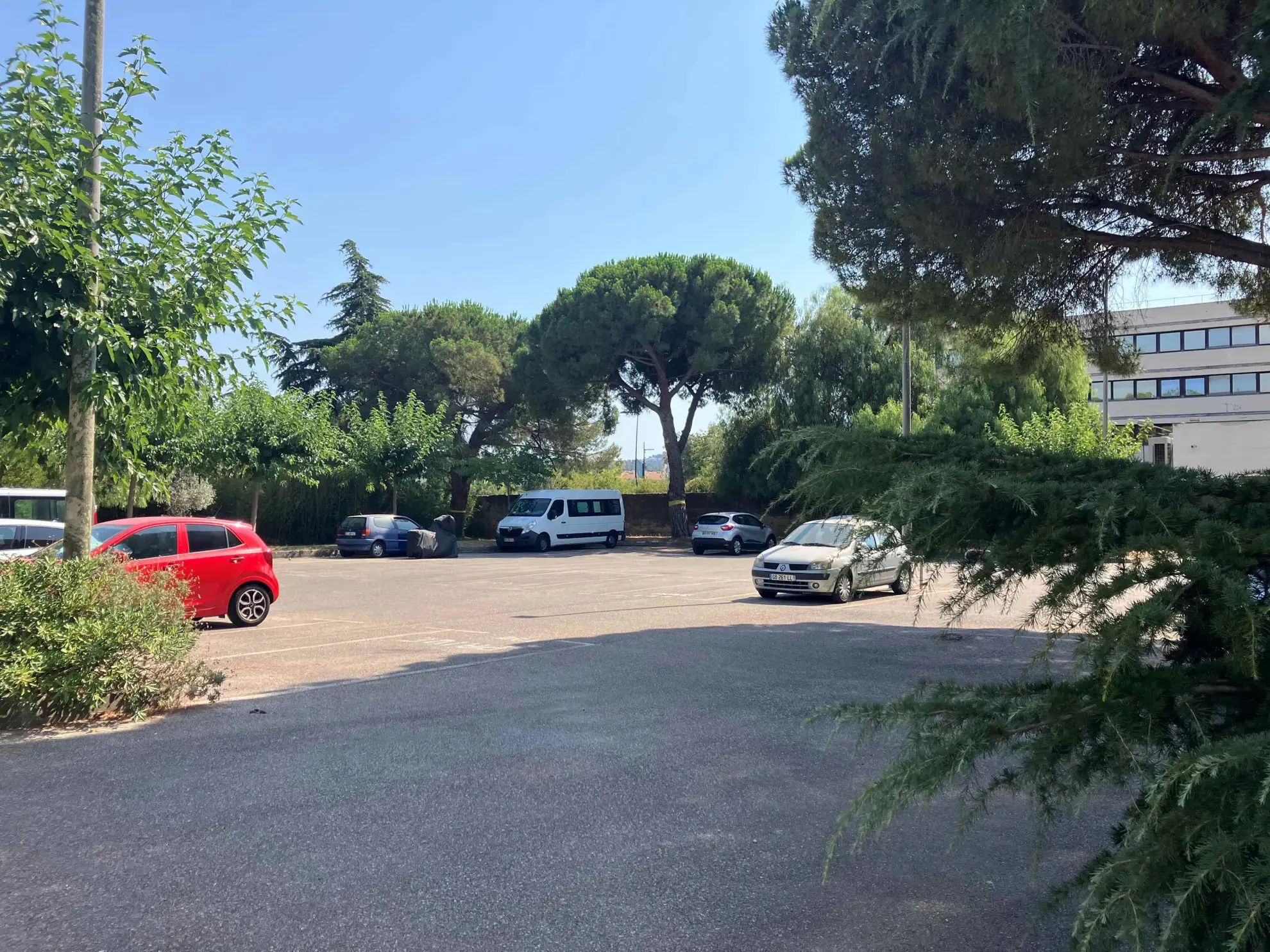 T3 avec ascenseur à Hyères, proche centre-ville, dernier étage 