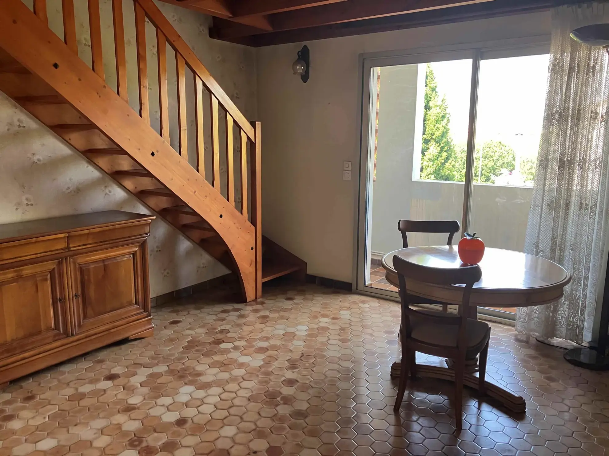 T3 avec ascenseur à Hyères, proche centre-ville, dernier étage 