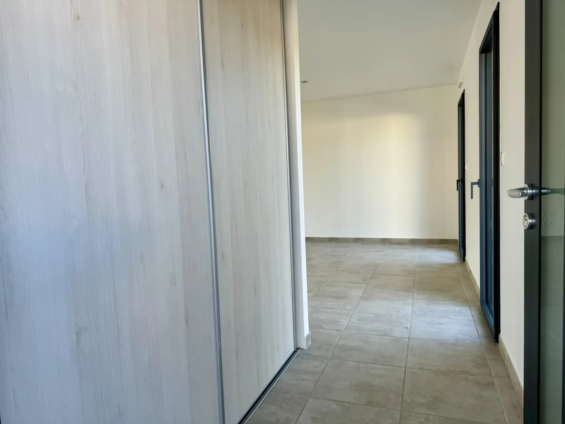 Maison neuve de plain-pied avec piscine et garage à Saint Didier sous Aubenas 