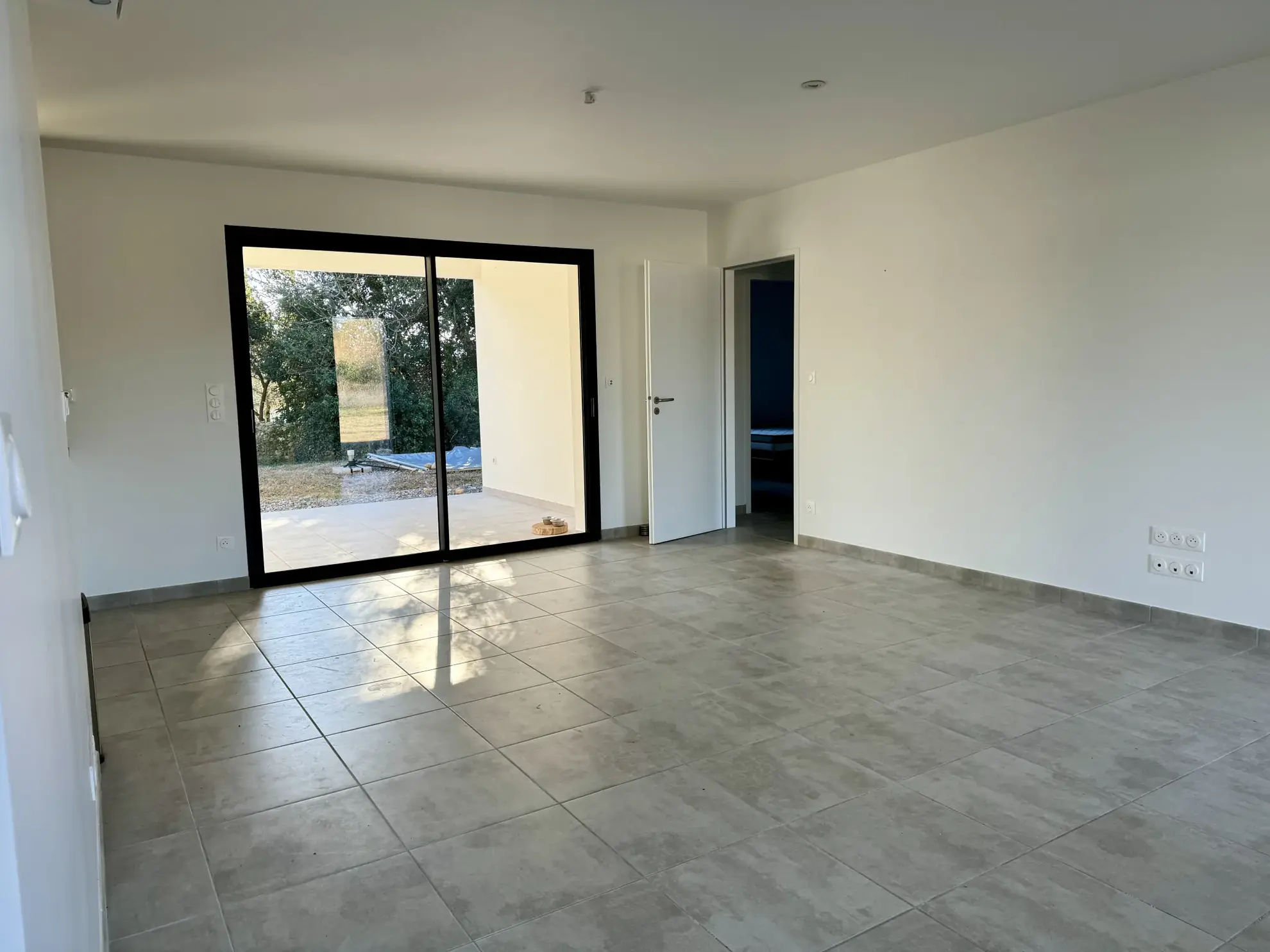 Maison neuve de plain-pied avec piscine et garage à Saint Didier sous Aubenas 