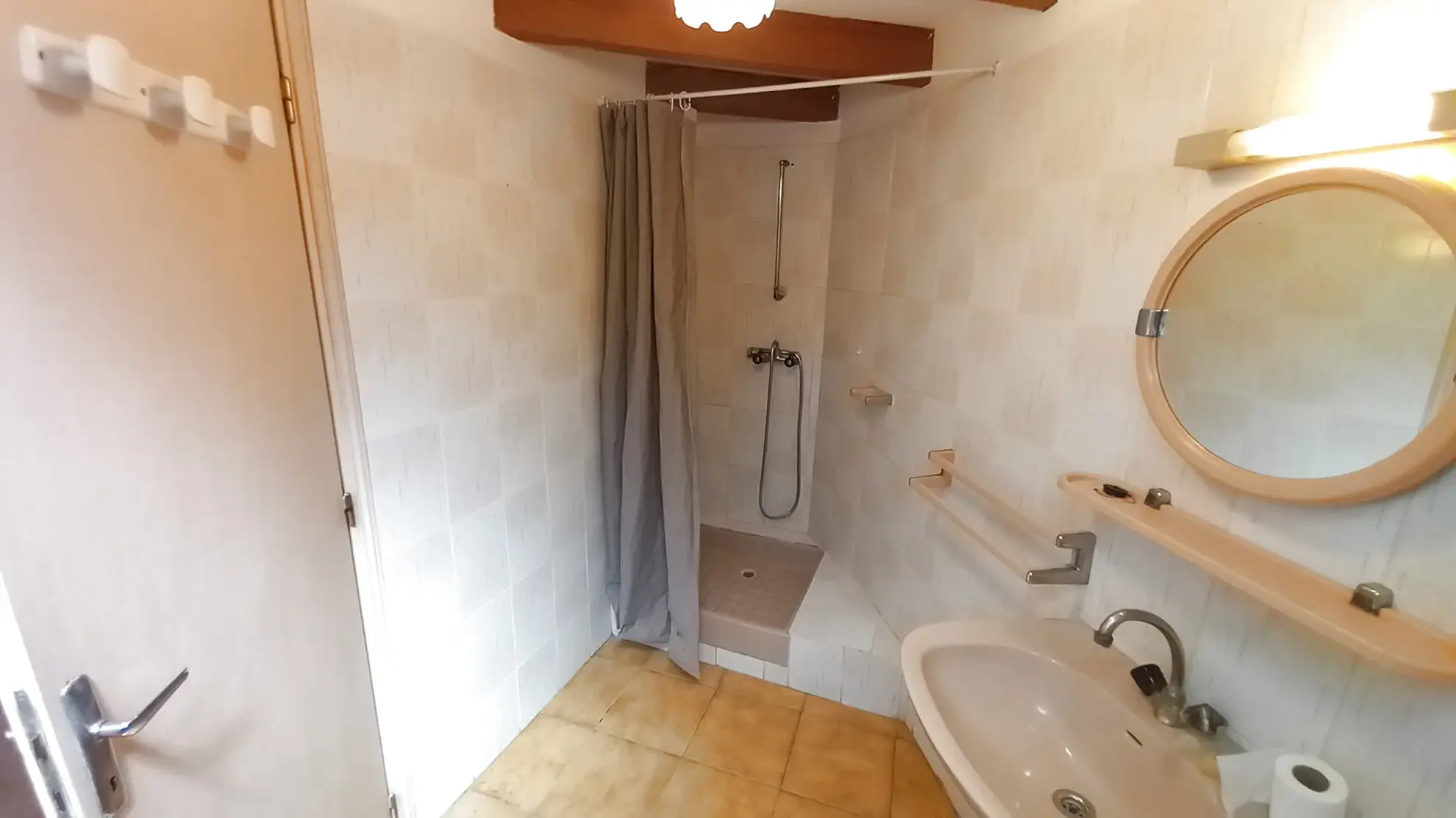 Petite maison en pierre à vendre à Villemagne l'Argentière avec vue sur la rivière 