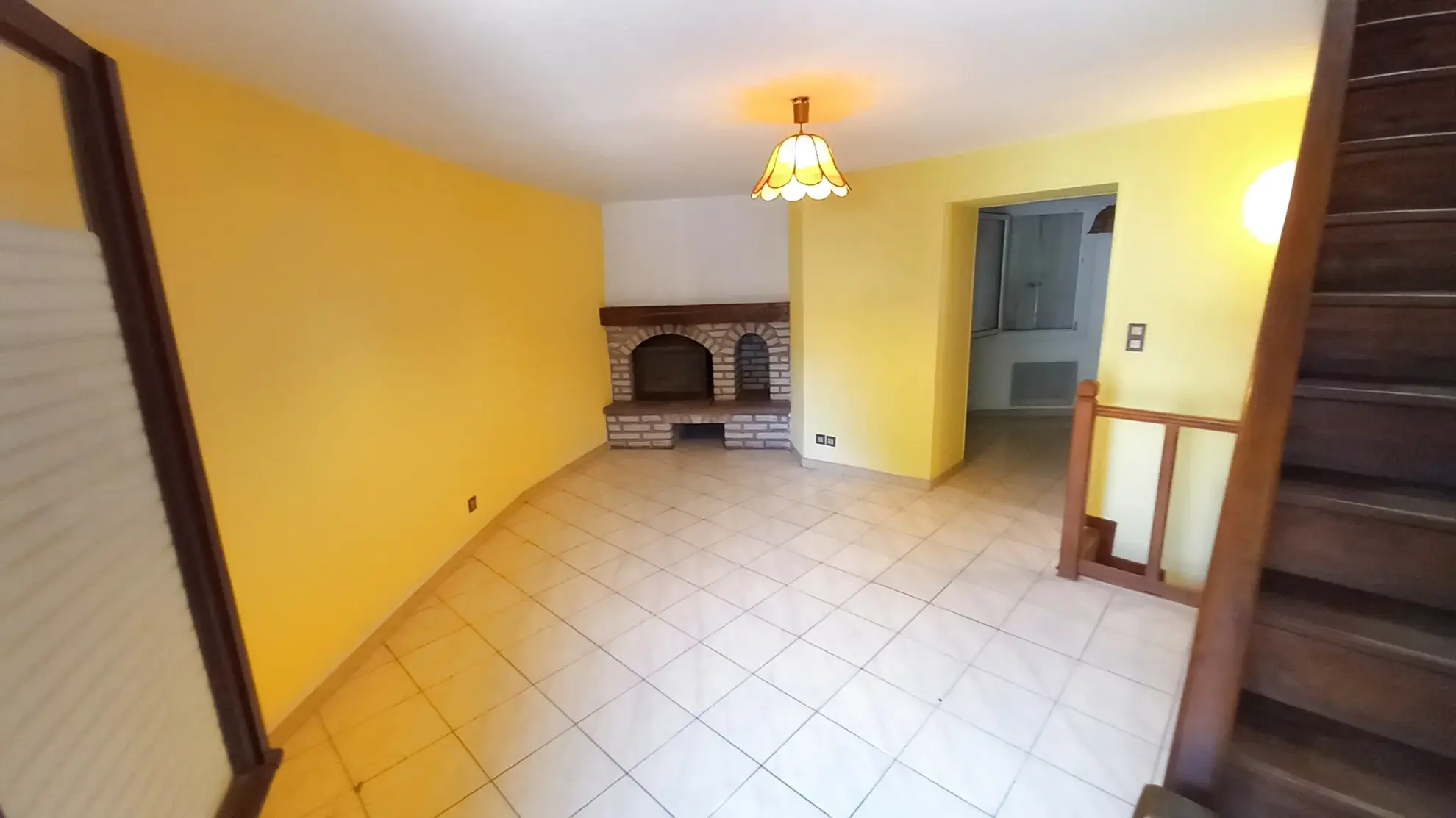 Petite maison en pierre à vendre à Villemagne l'Argentière avec vue sur la rivière 