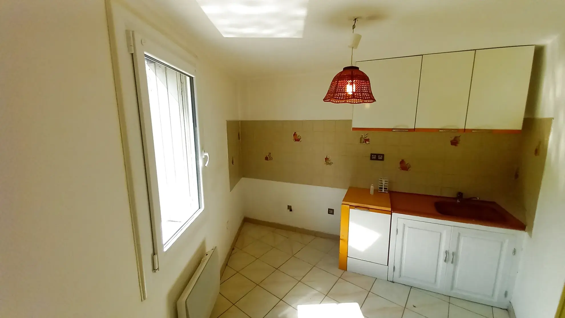 Petite maison en pierre à vendre à Villemagne l'Argentière avec vue sur la rivière 