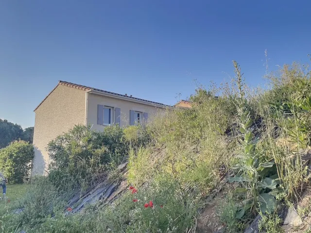 Maison T4 avec terrasse, garage et piscine en Vaunage, Calvisson - Investissement ou résidence secondaire 