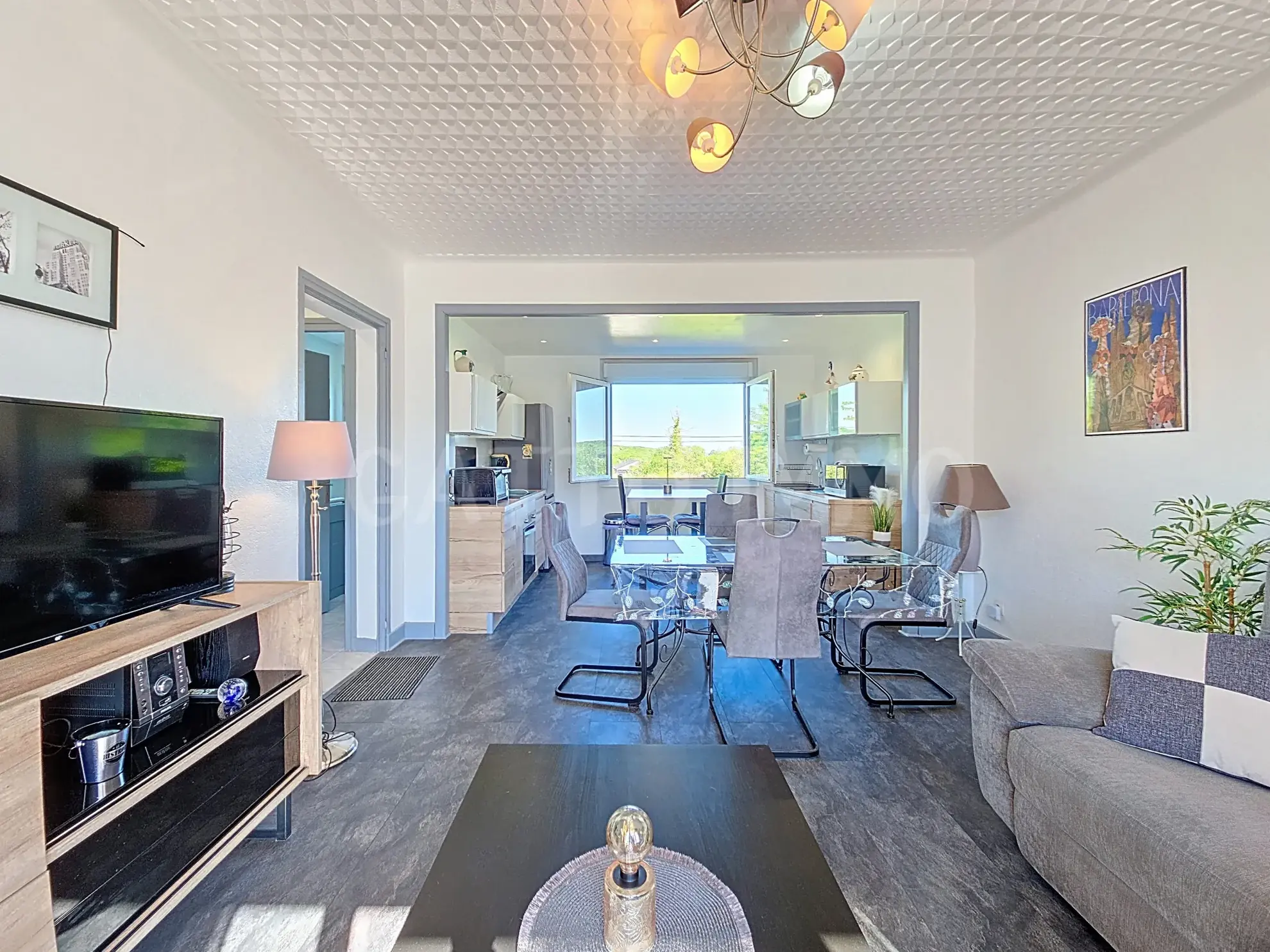 Maison mitoyenne de 95m² avec jardin et garage à Pierrevillers - Sous offre d'achat 