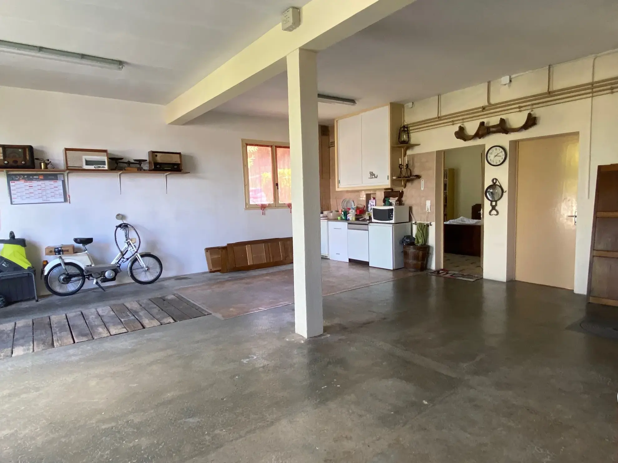 Grande maison à vendre à Fumel avec deux logements, garage et terrain de 1300 m² 