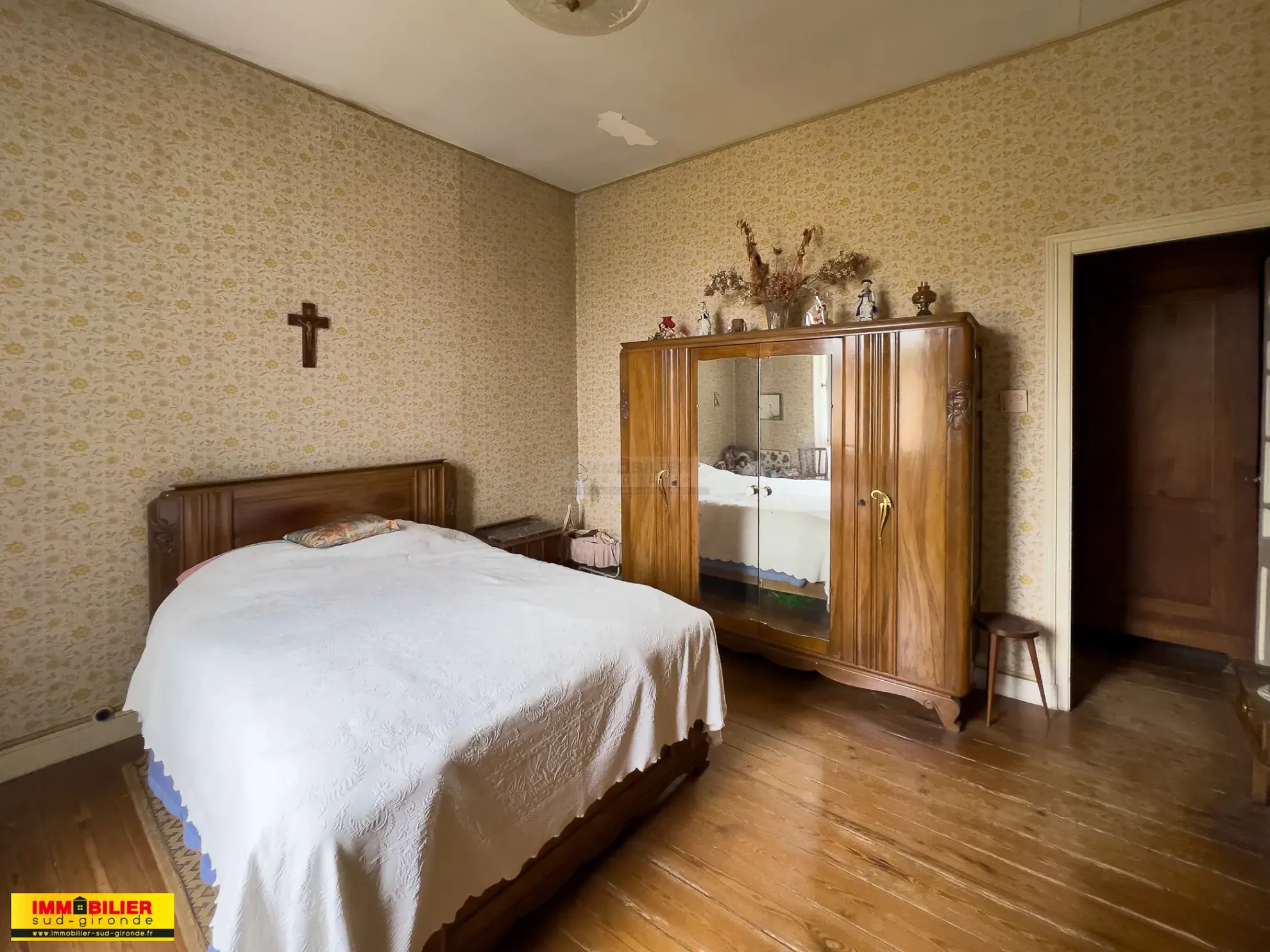 Maison en pierre avec dépendances à Illats proche commodités 