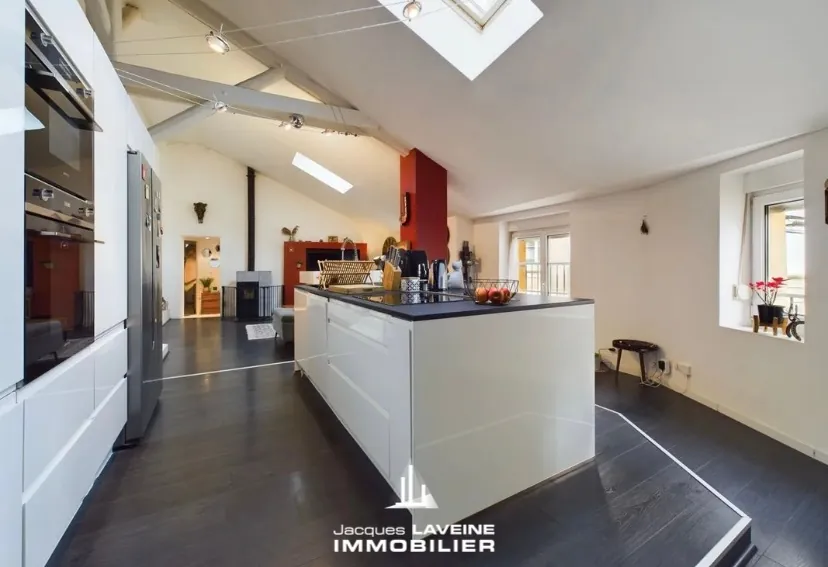 Bel appartement 3 chambres à Ars-sur-Moselle avec cave et parking