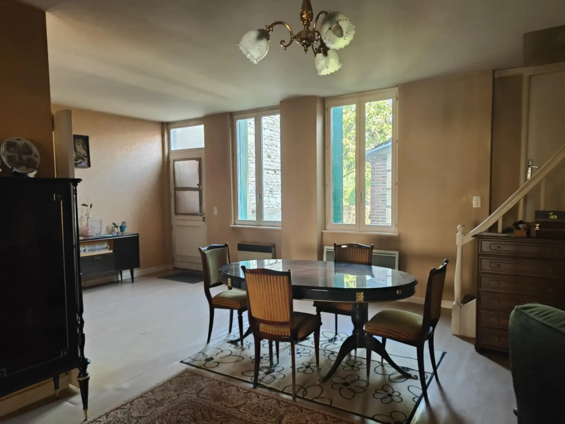 Maison à rénover de 172 m² avec jardin et dépendances près d'Aillant 