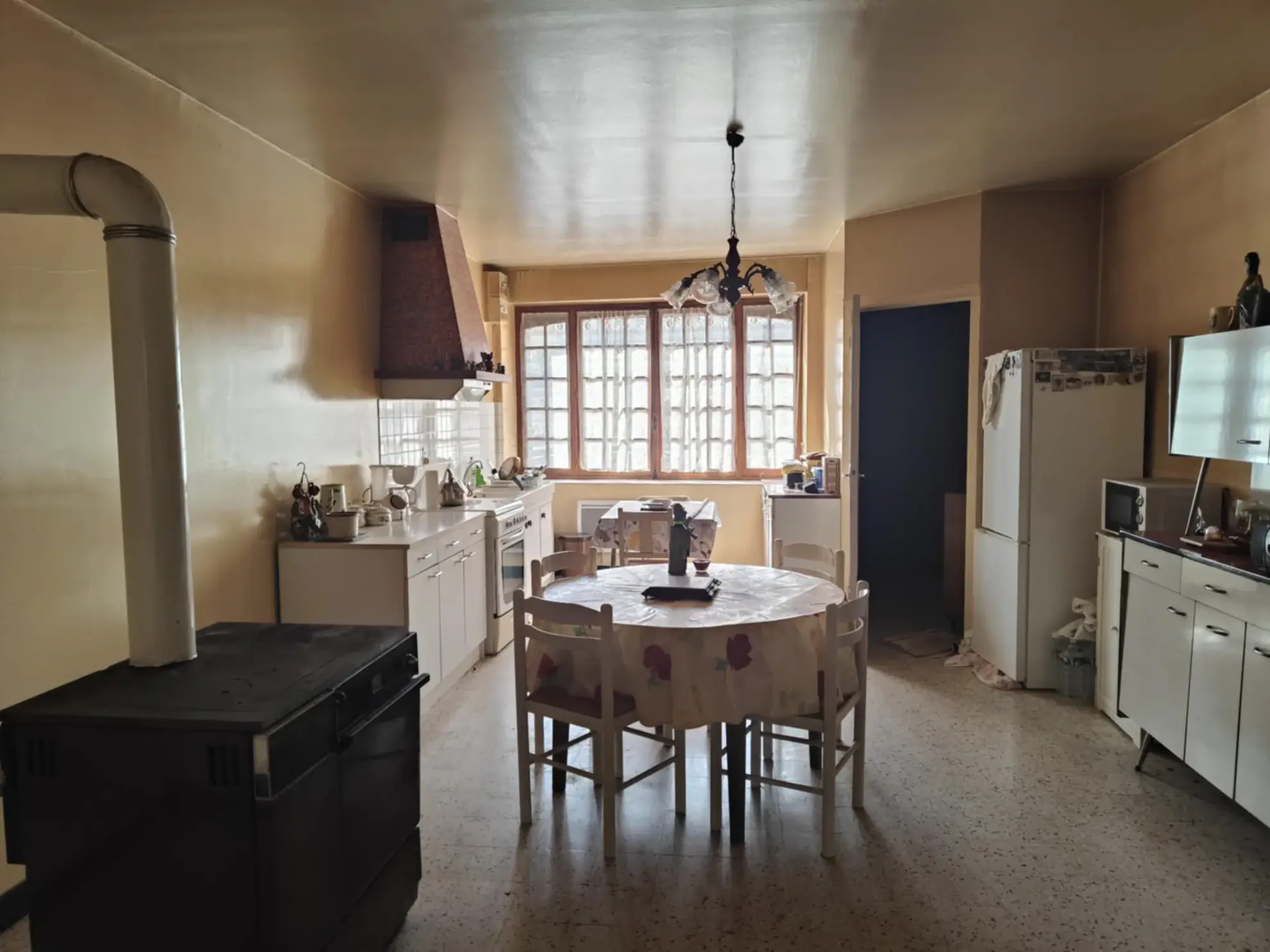 Maison à rénover de 172 m² avec jardin et dépendances près d'Aillant 