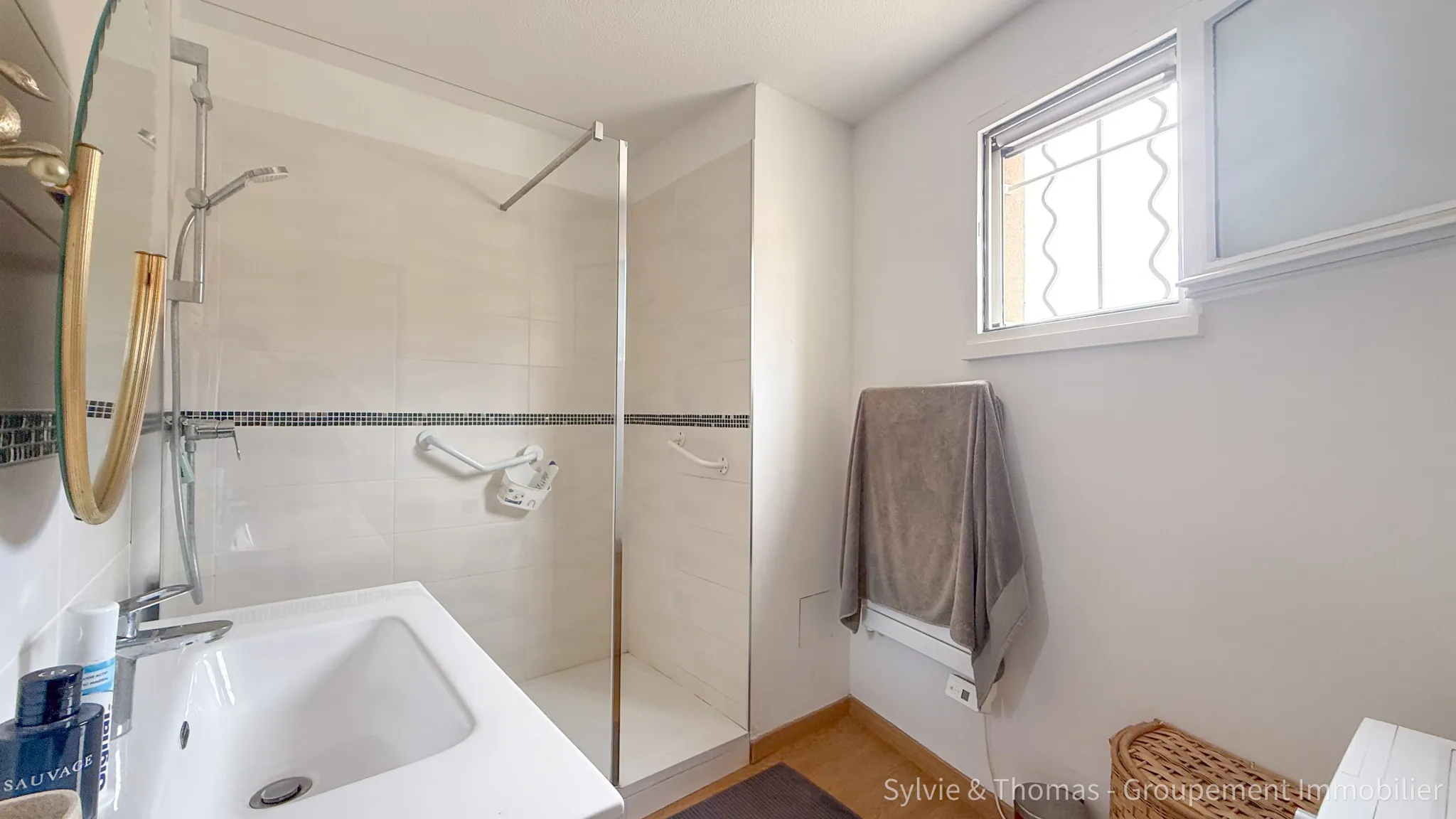 Appartement T3 avec terrasse et jardin à Orange, Résidence en rez-de-jardin 