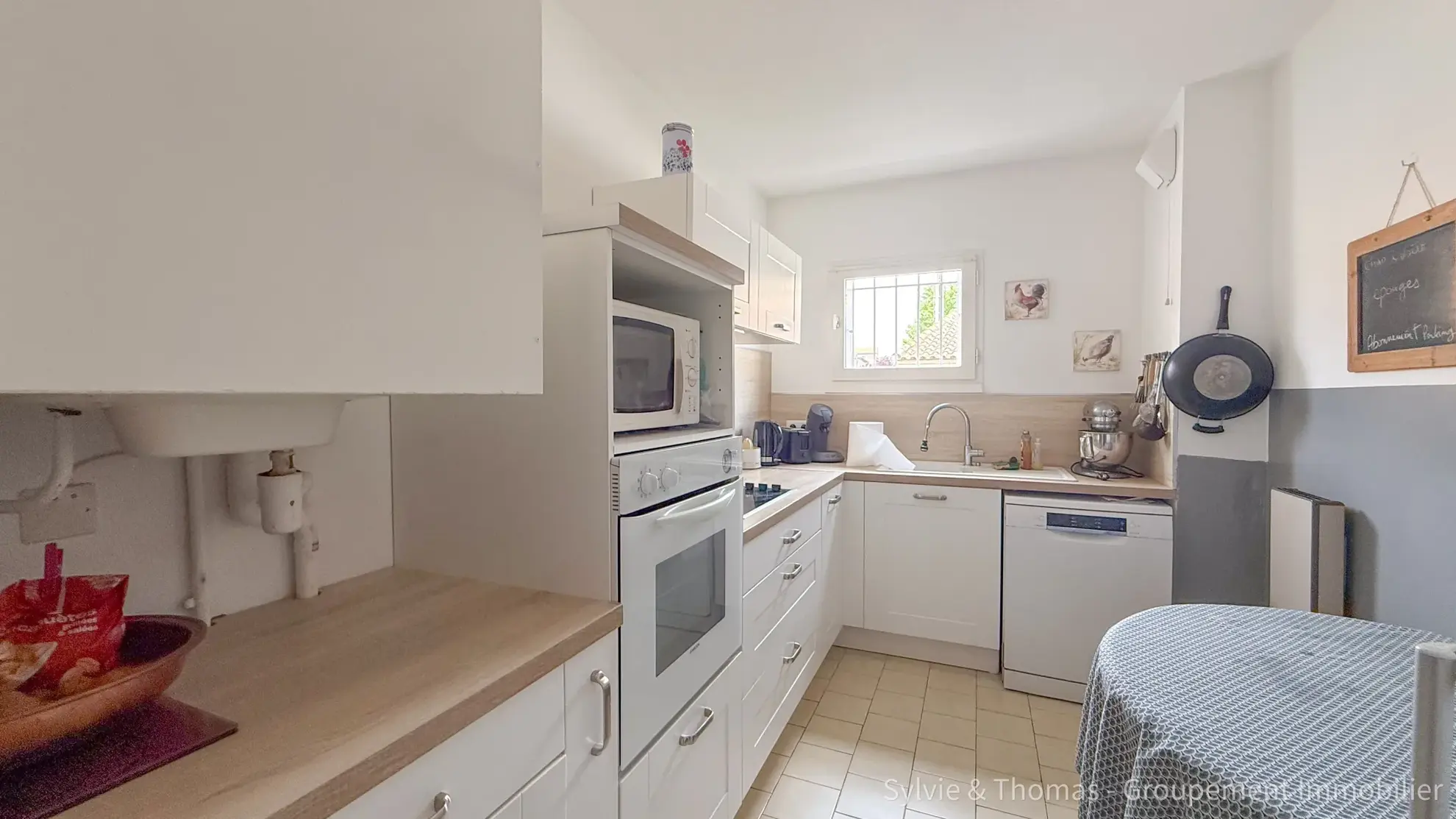 Appartement T3 avec terrasse et jardin à Orange, Résidence en rez-de-jardin 