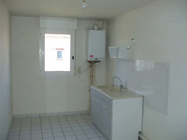 Appartement duplex de 56,39 m² à Les Herbiers avec balcon et stationnement