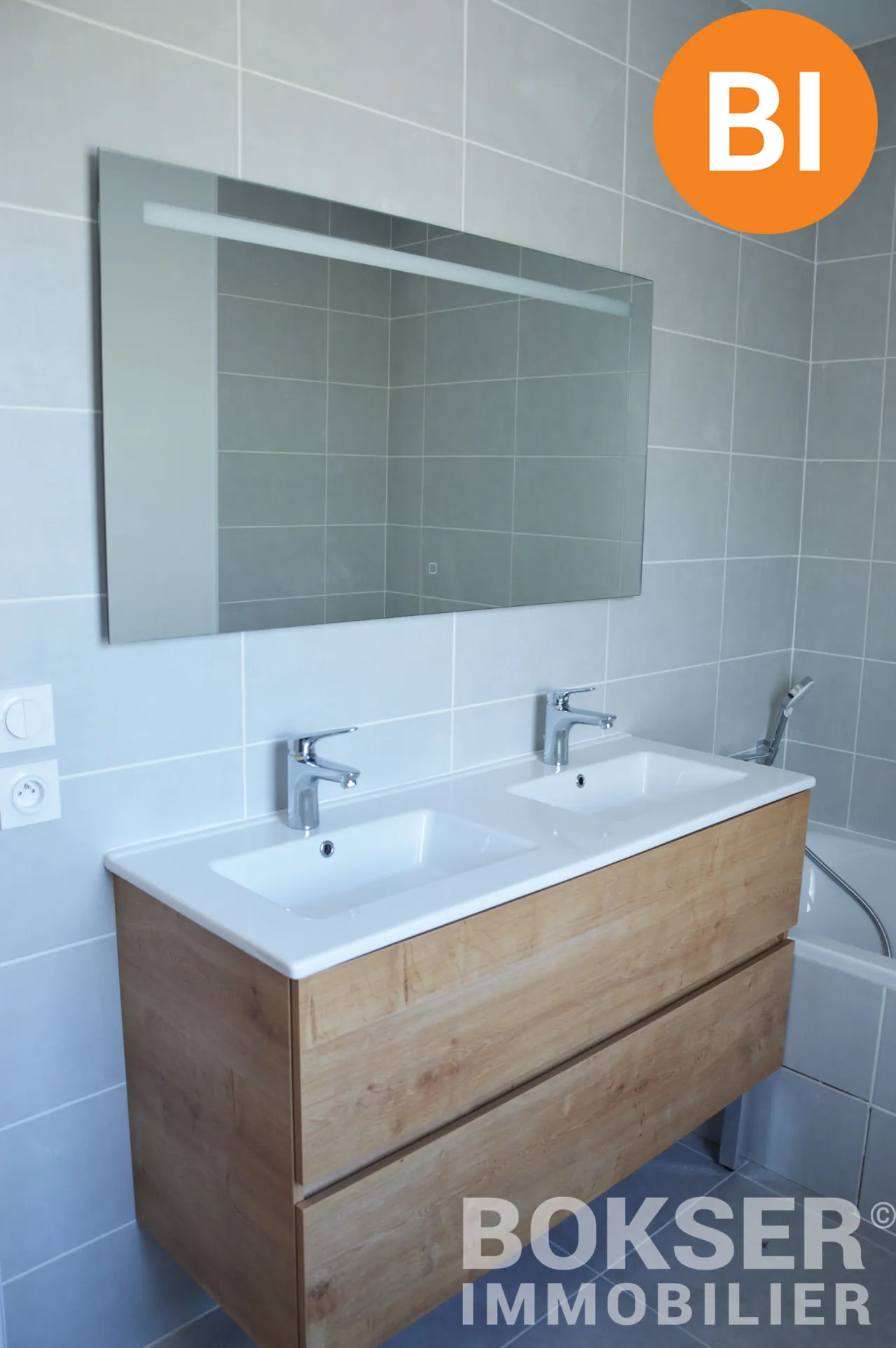 Maison neuve T5 avec terrasse et terrain à St Paul les Monestier 