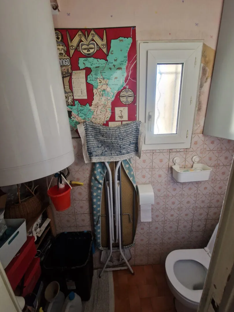 Maison à vendre à Gardanne avec garage, terrasse et potentiel à rénover 