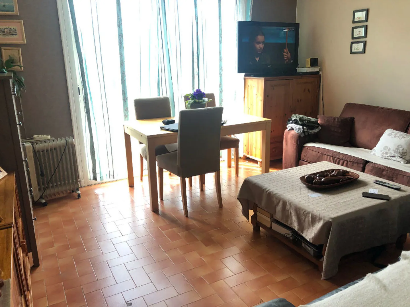 Maison à vendre à Gardanne avec garage, terrasse et potentiel à rénover 