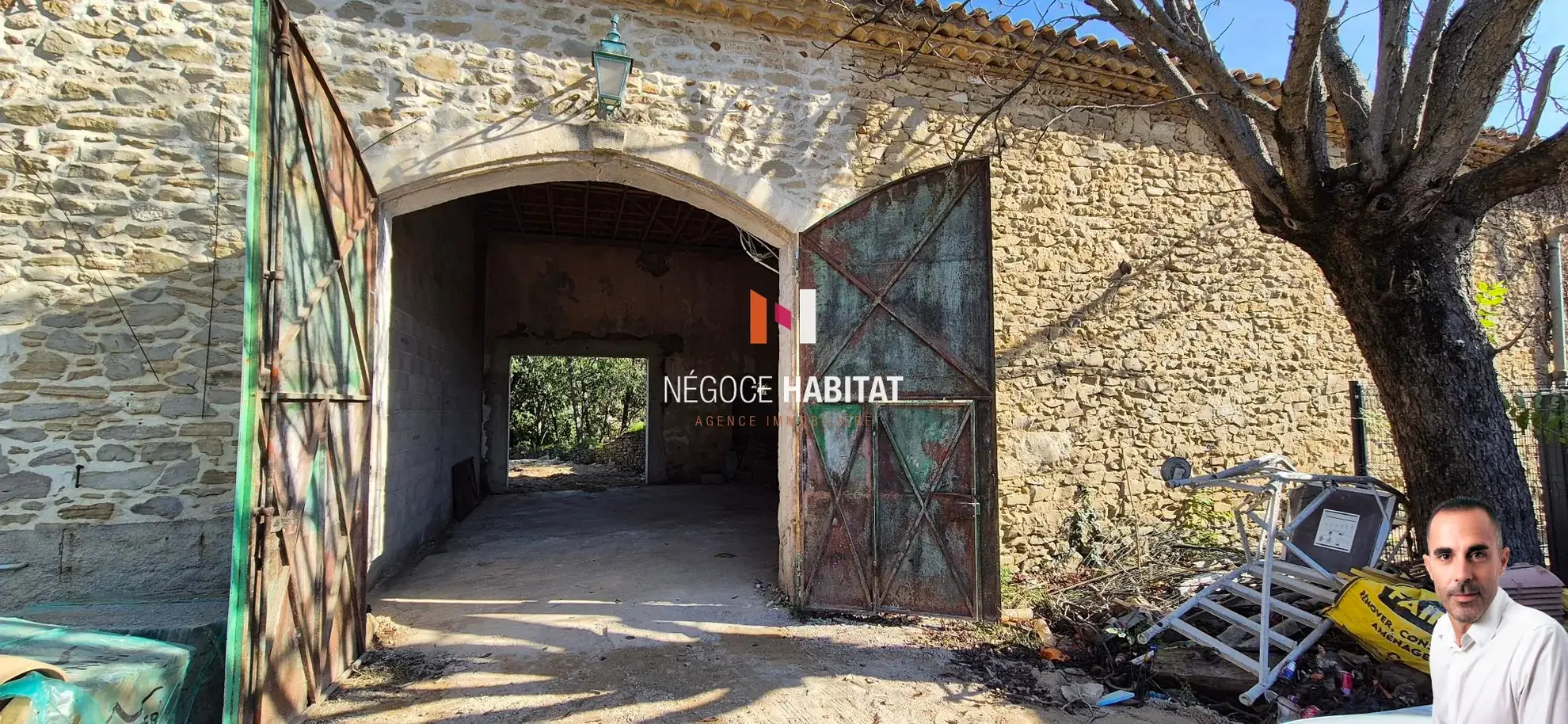 Opportunité Rare : Grange de 150 m² à Beauvoisin avec Travaux à Prévoir