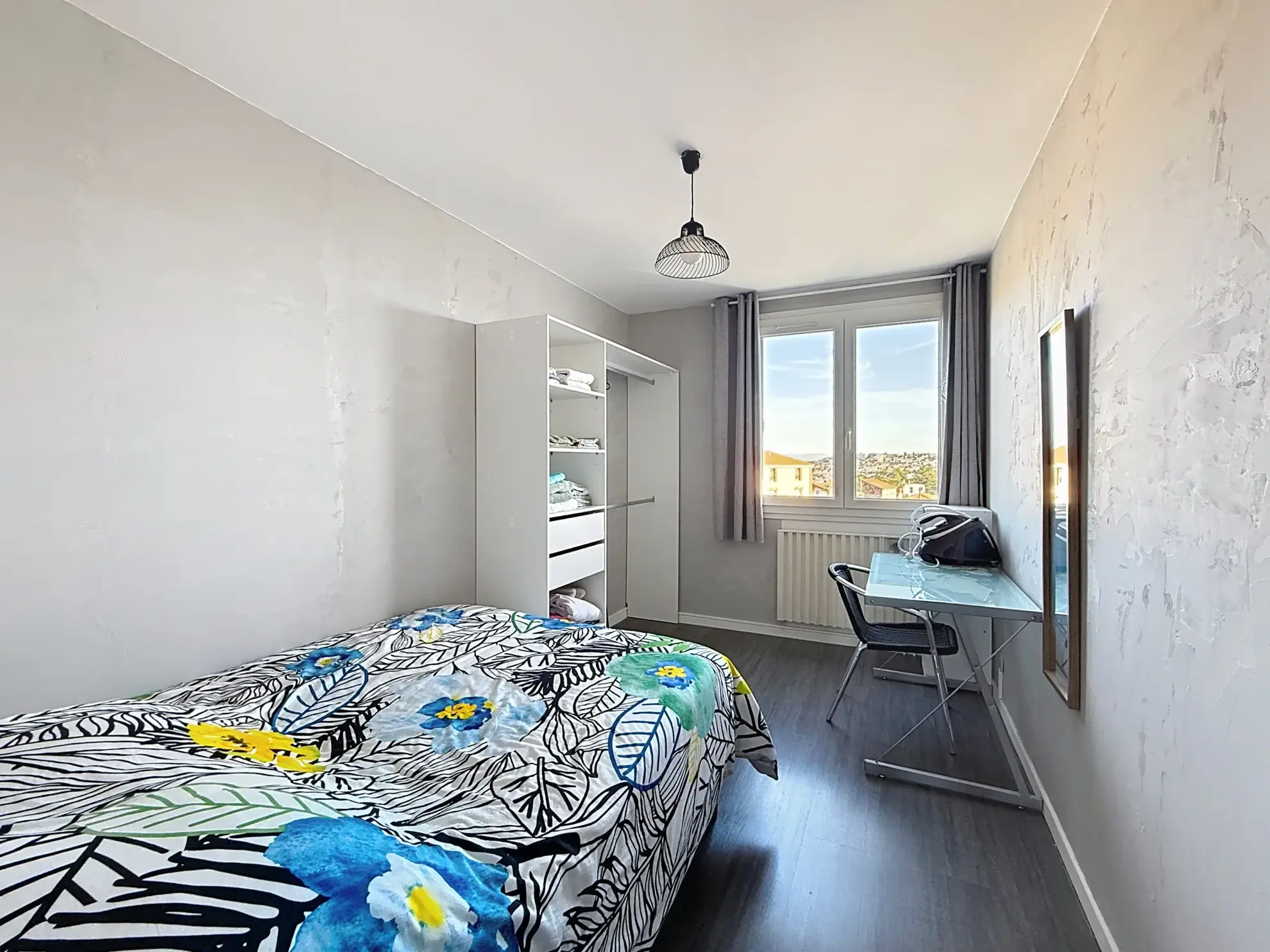 Splendide appartement T4 de 80 m² à Saint-Étienne avec balcon et cave 