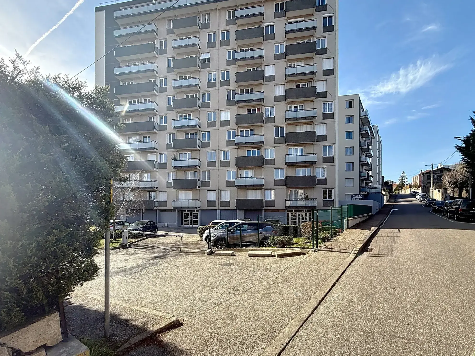 Splendide appartement T4 de 80 m² à Saint-Étienne avec balcon et cave 