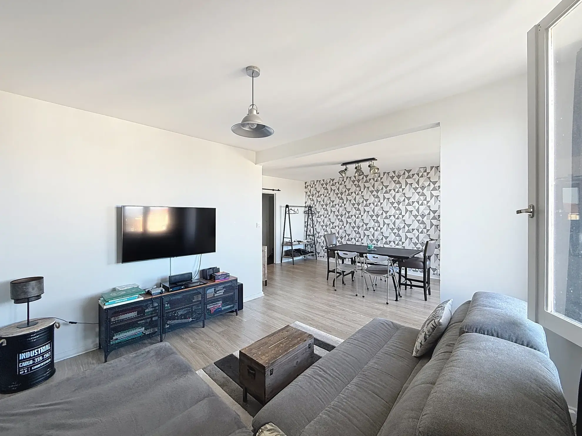 Splendide appartement T4 de 80 m² à Saint-Étienne avec balcon et cave 