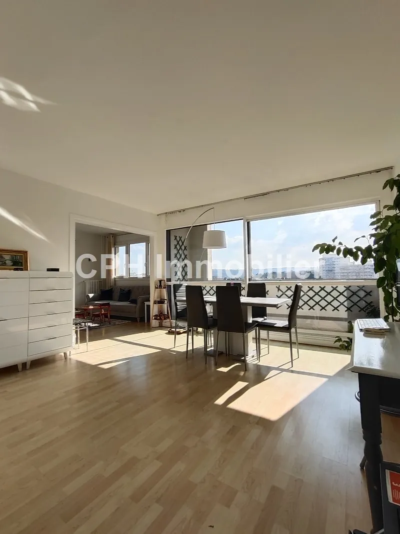 Appartement 5 pièces avec vue panoramique sur la vallée de la Seine à Le Pecq