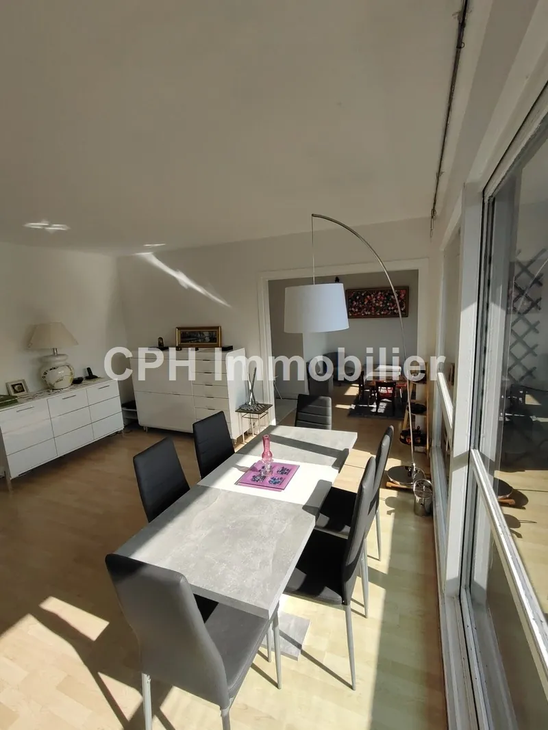 Appartement 5 pièces avec vue panoramique sur la vallée de la Seine à Le Pecq 