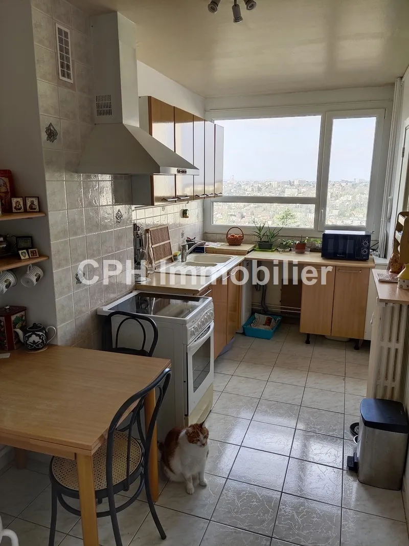 Appartement 5 pièces avec vue panoramique sur la vallée de la Seine à Le Pecq 