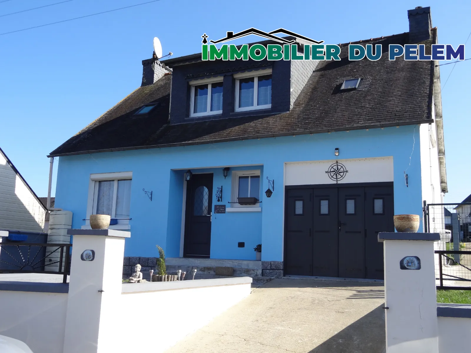 Maison de plain-pied avec jardin et garage à Saint Nicolas du Pelem 