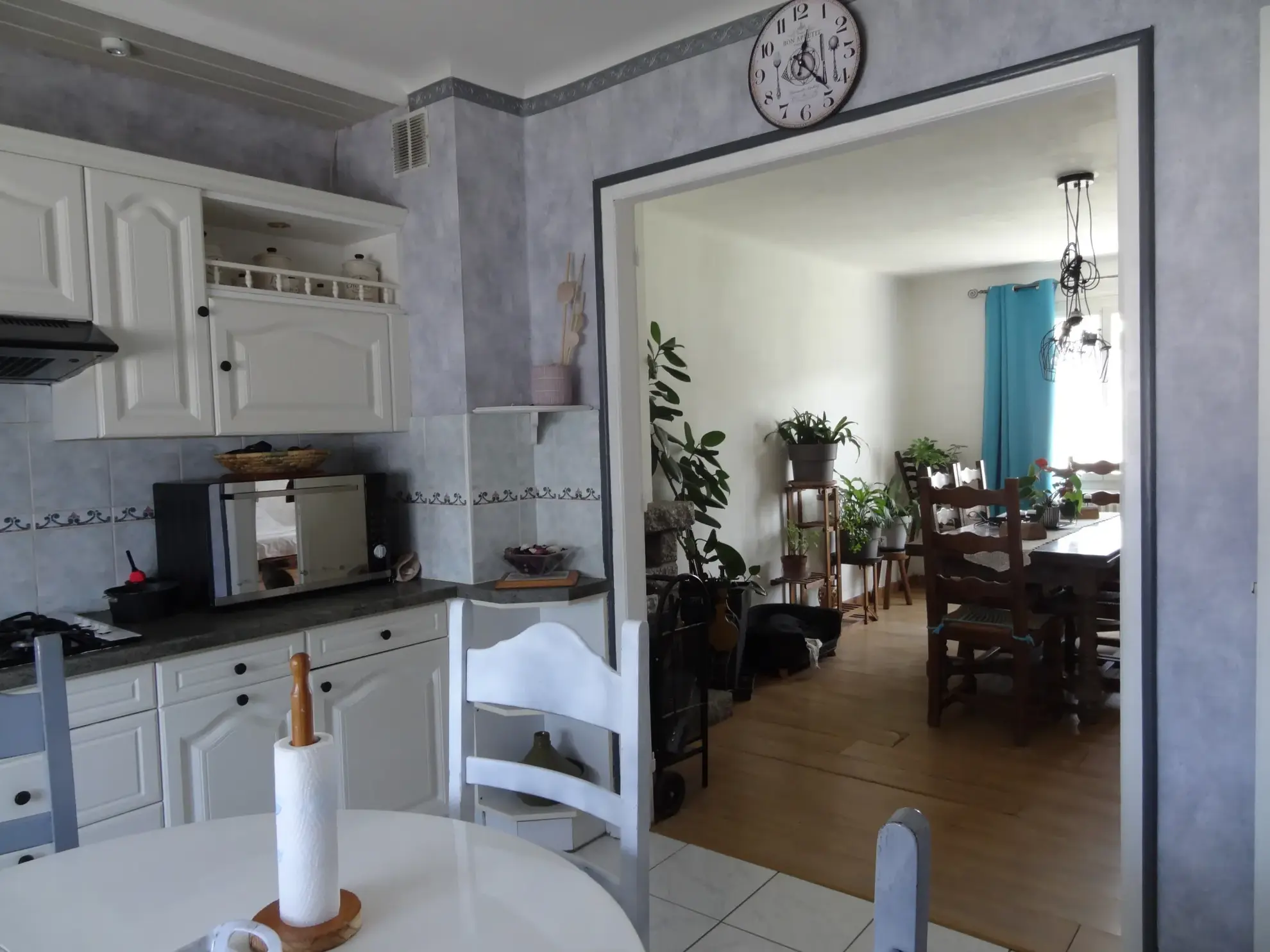 Maison de plain-pied avec jardin et garage à Saint Nicolas du Pelem 