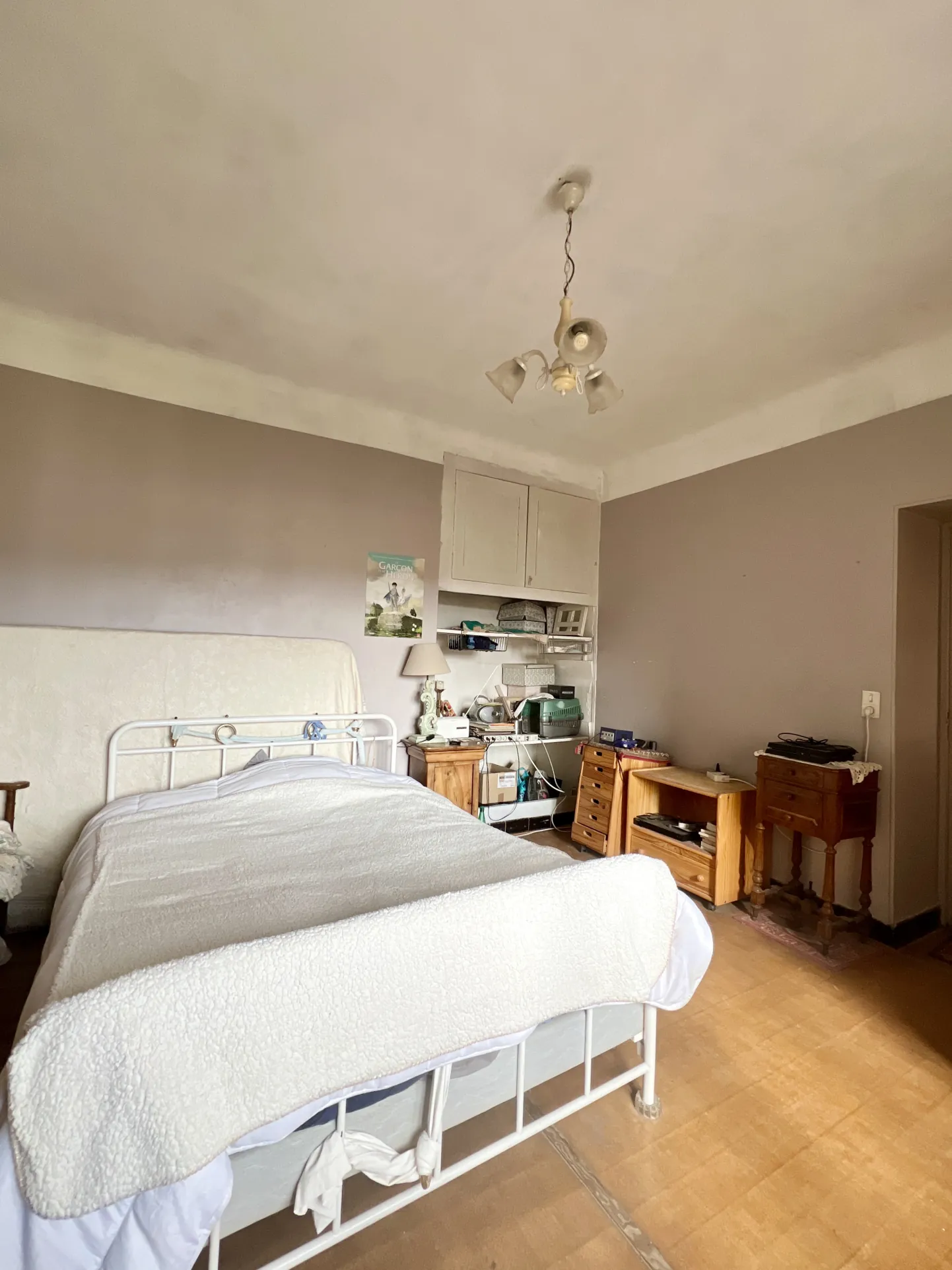 Maison en pierre avec jardin, dépendances et vue sur la cité médiévale à Vaison-la Romaine 