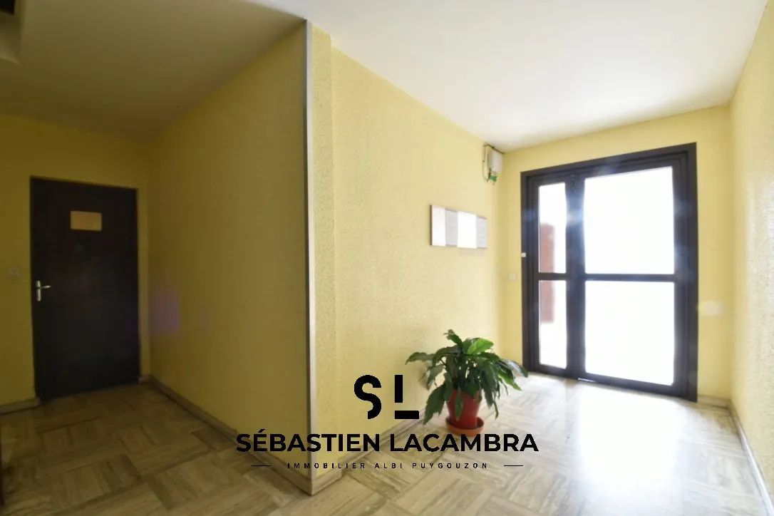 Studio à vendre avec balcon, parking et cave à Albi, secteur recherché 