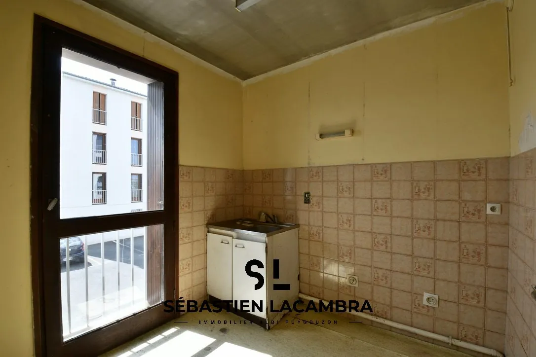 Studio à vendre avec balcon, parking et cave à Albi, secteur recherché 