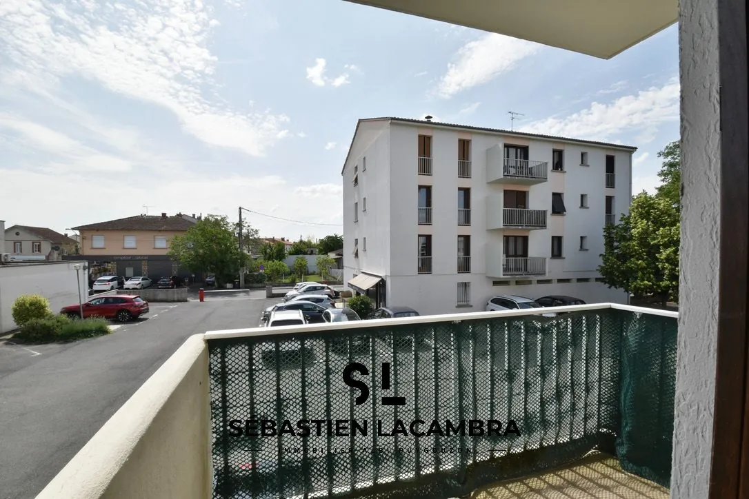 Studio à vendre avec balcon, parking et cave à Albi, secteur recherché 