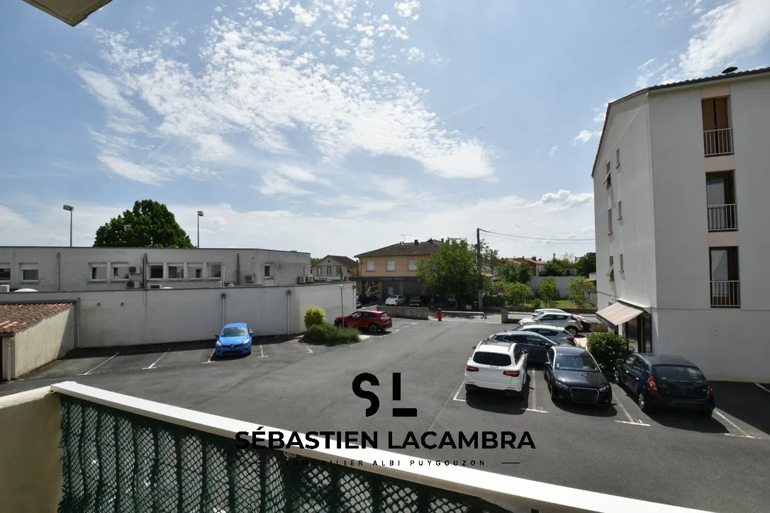Studio à vendre avec balcon, parking et cave à Albi, secteur recherché 