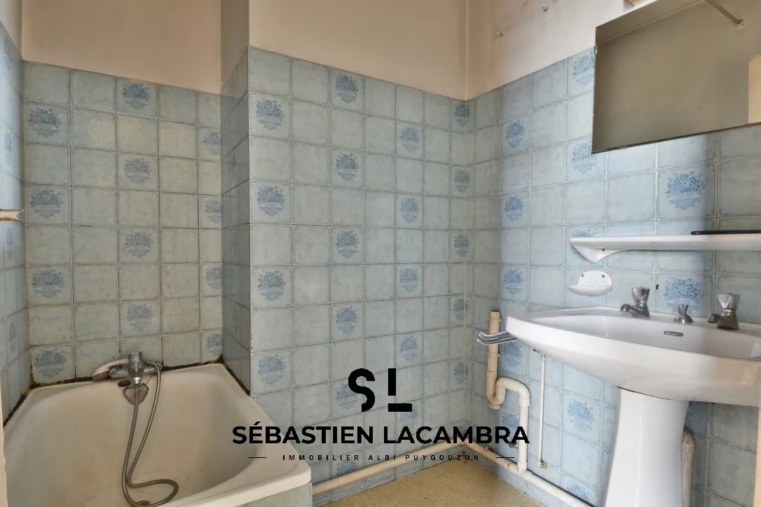 Studio à vendre avec balcon, parking et cave à Albi, secteur recherché 