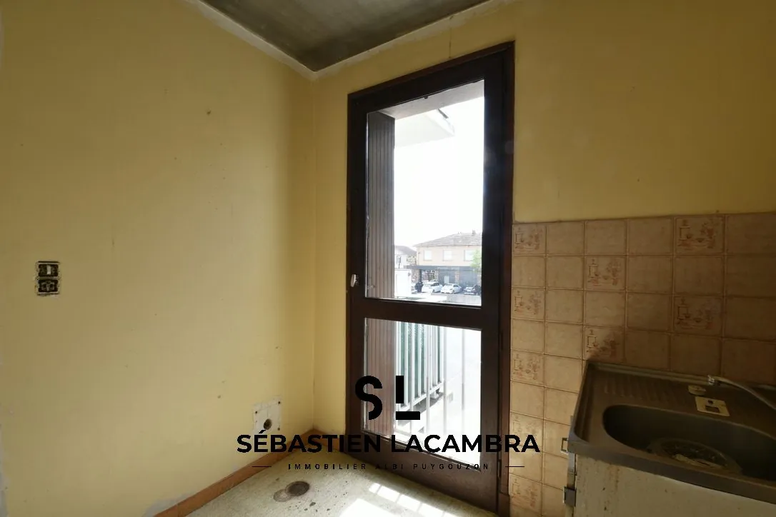 Studio à vendre avec balcon, parking et cave à Albi, secteur recherché 