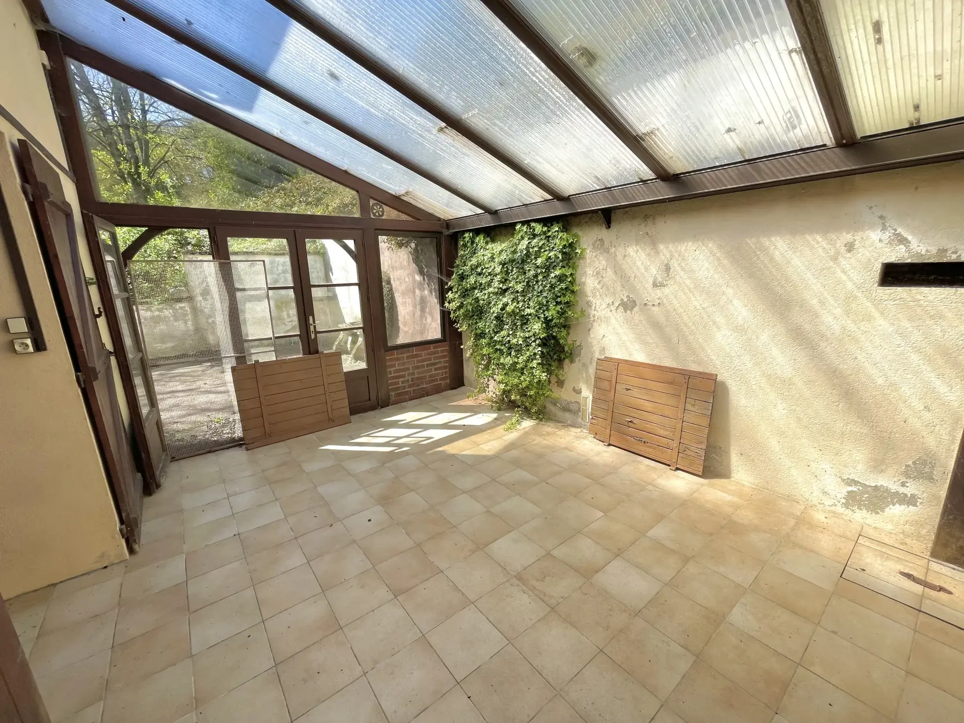 Maison de charme à Merry-Sec avec jardin et potentiel d’aménagement, proche d'Auxerre 