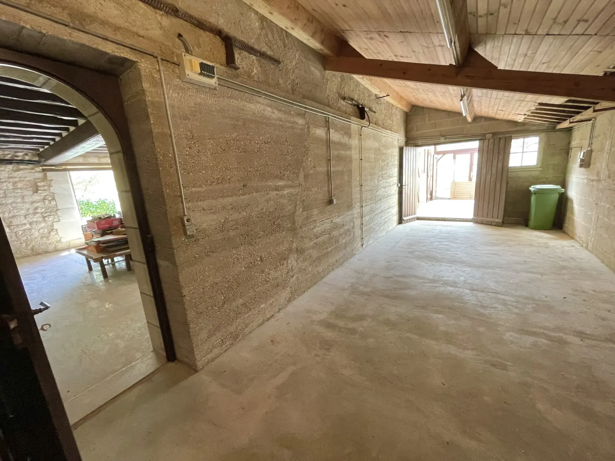 Maison de charme à Merry-Sec avec jardin et potentiel d’aménagement, proche d'Auxerre 