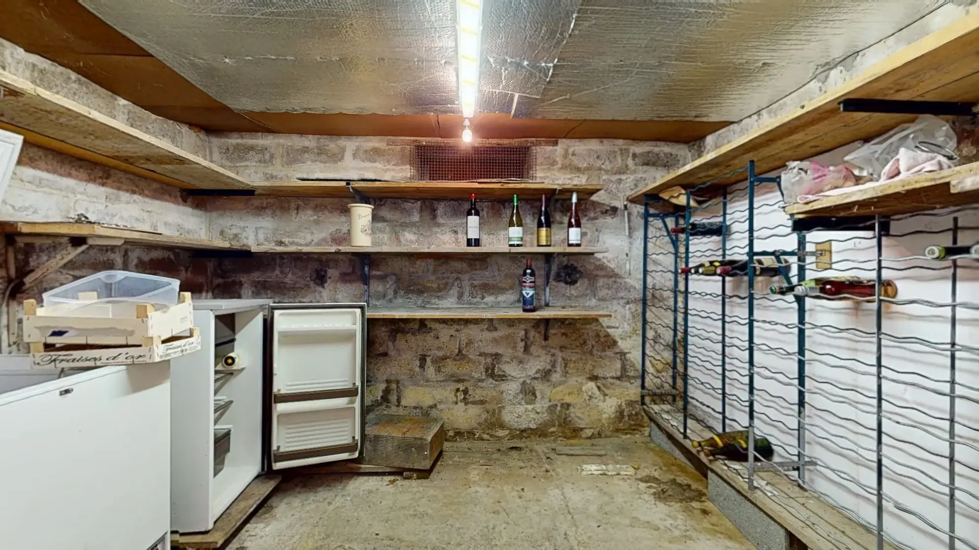 Charmante maison familiale de 131 m² à Dole avec grand terrain et dépendances 