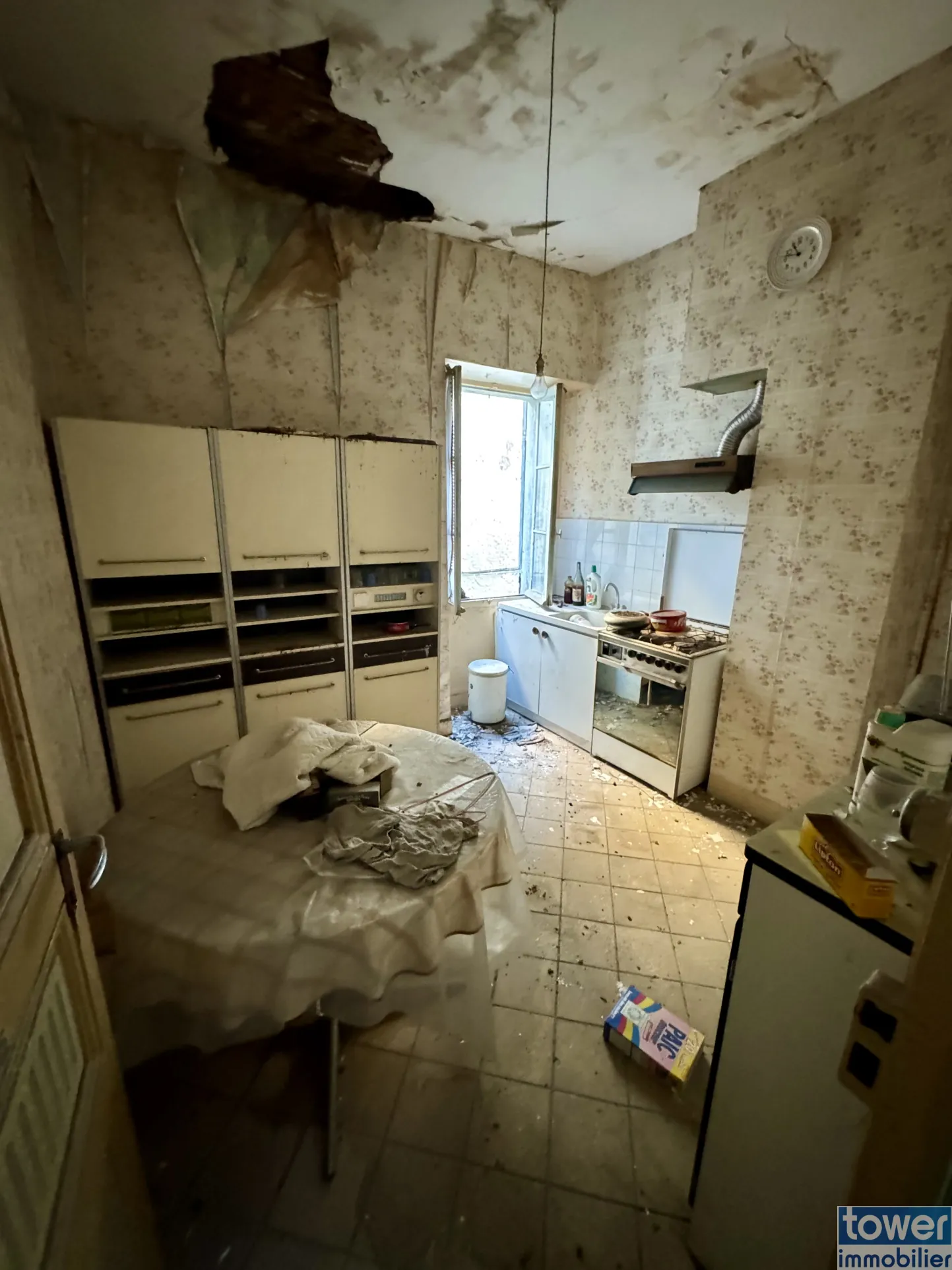 Immeuble à rénover à Bazas avec potentiel commercial exceptionnel 