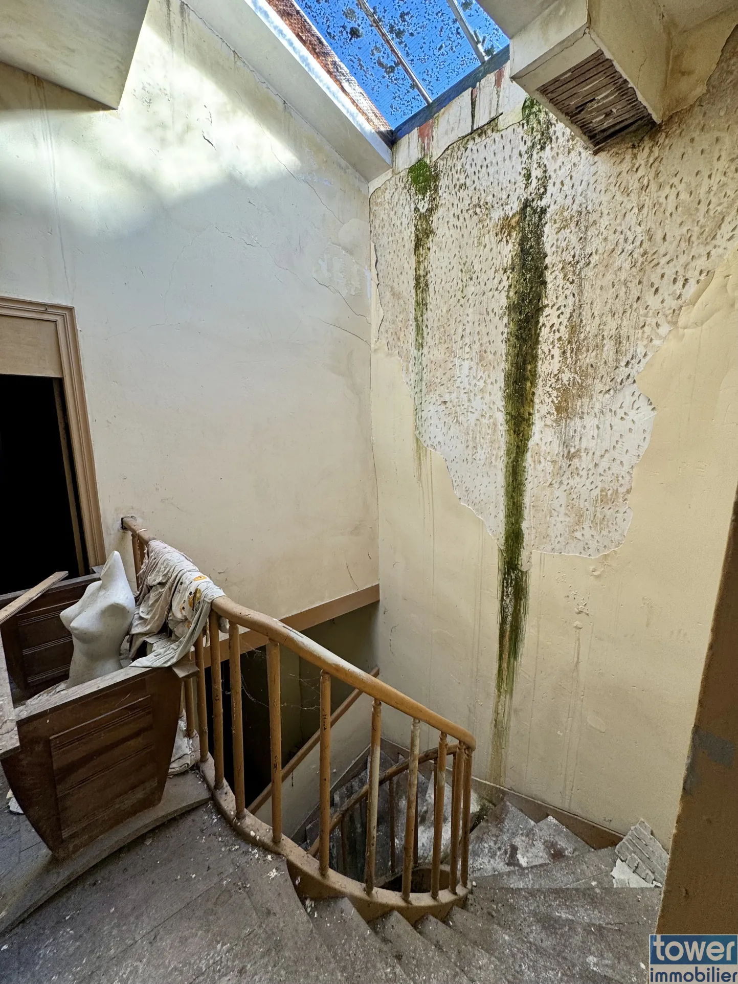 Immeuble à rénover à Bazas avec potentiel commercial exceptionnel 