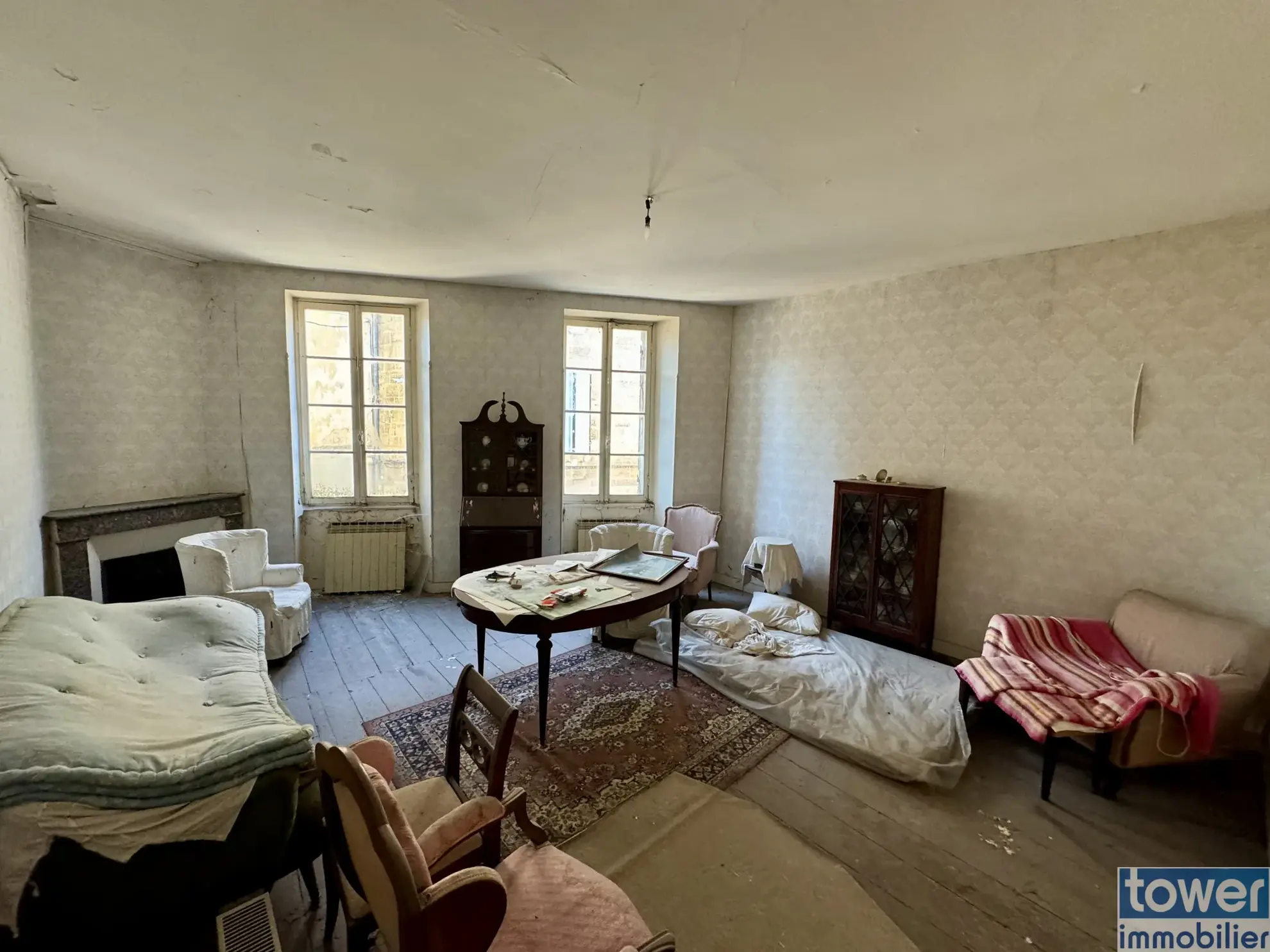 Immeuble à rénover à Bazas avec potentiel commercial exceptionnel 