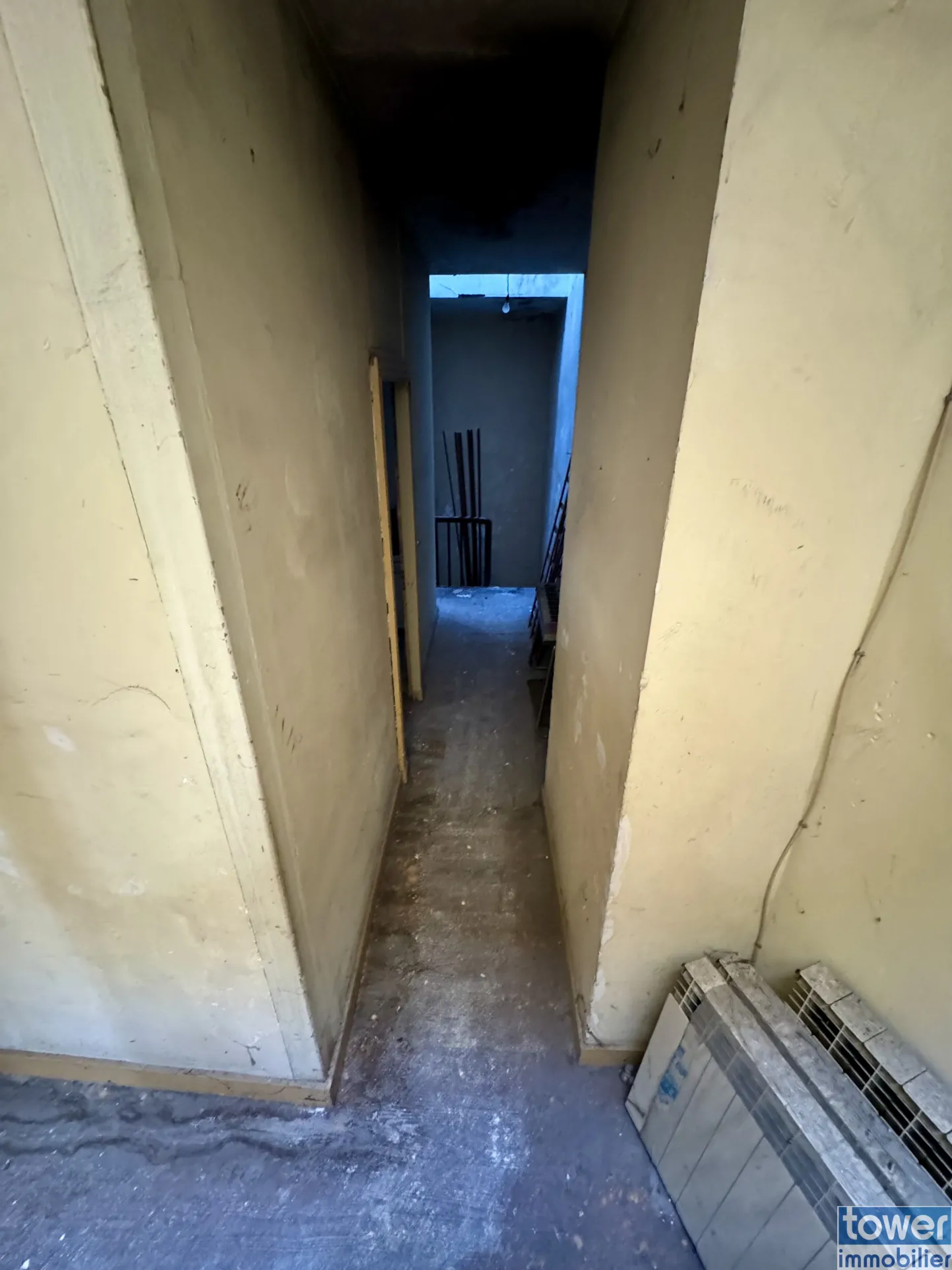 Immeuble à rénover à Bazas avec potentiel commercial exceptionnel 