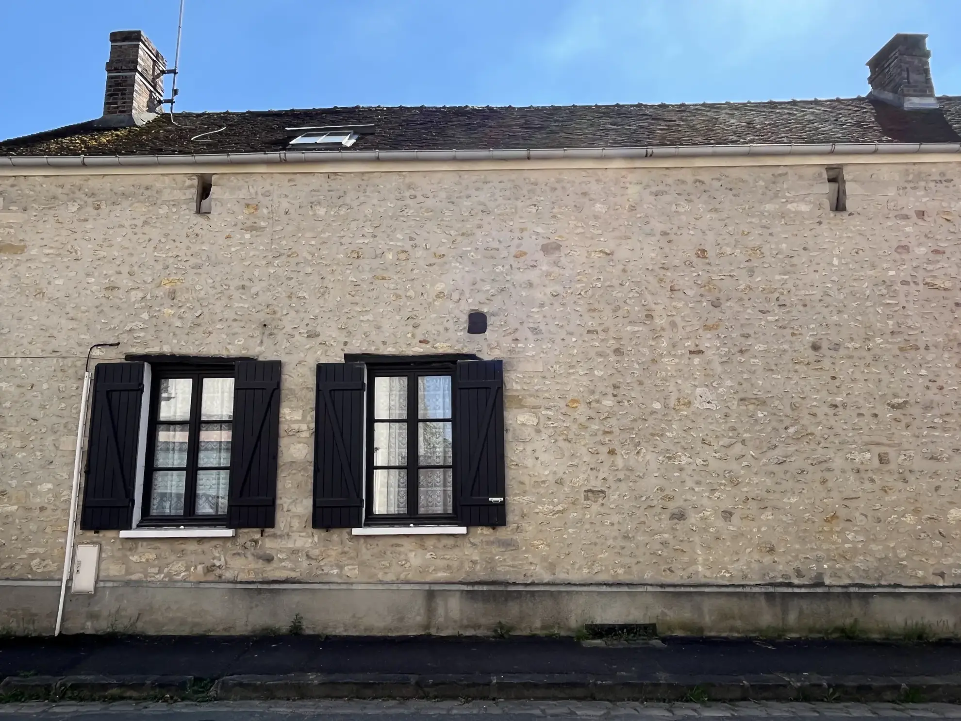 Maison en pierre à Ury - 109 m², proche commerces et forêt 