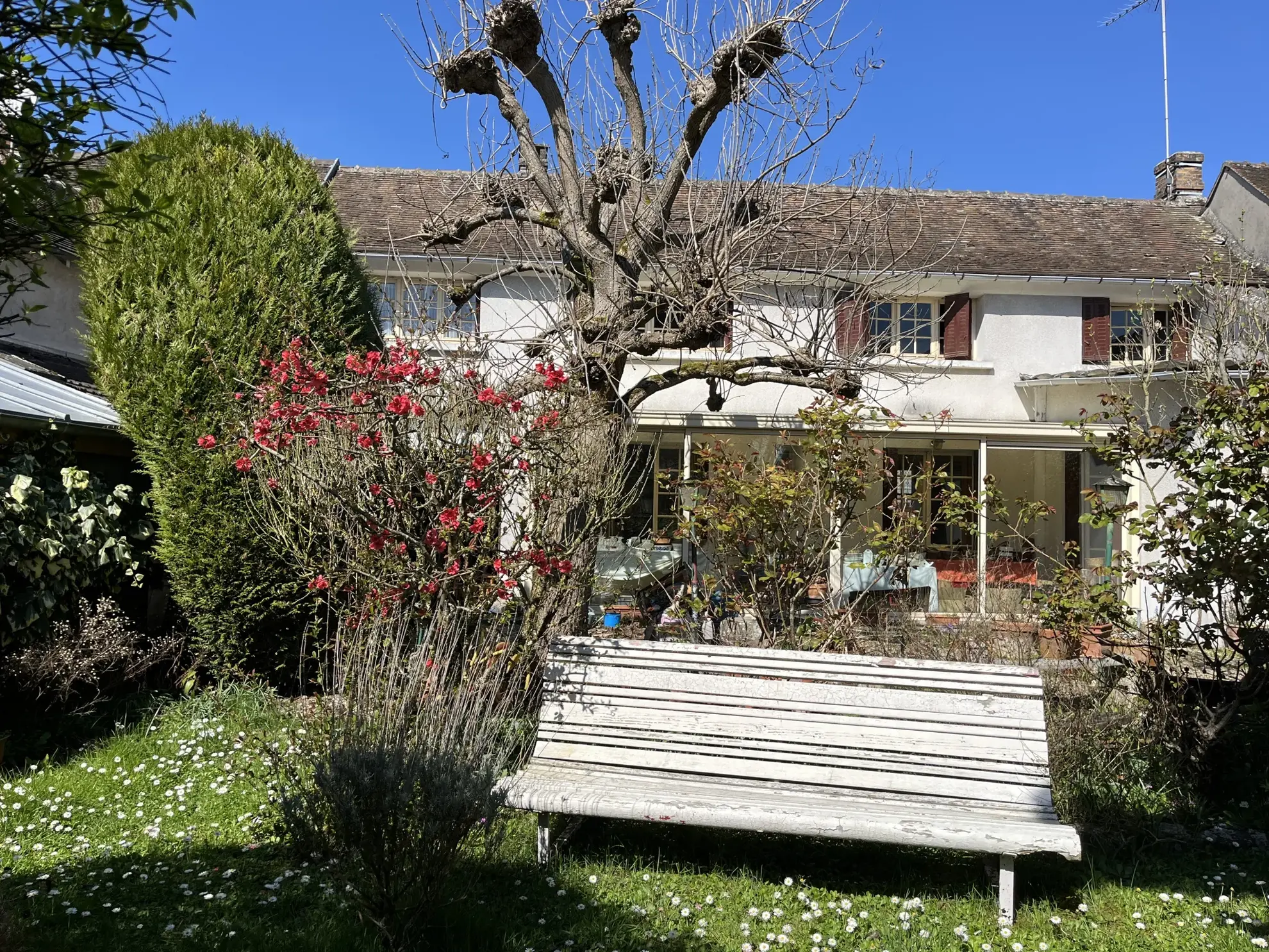 Maison en pierre à Ury - 109 m², proche commerces et forêt 