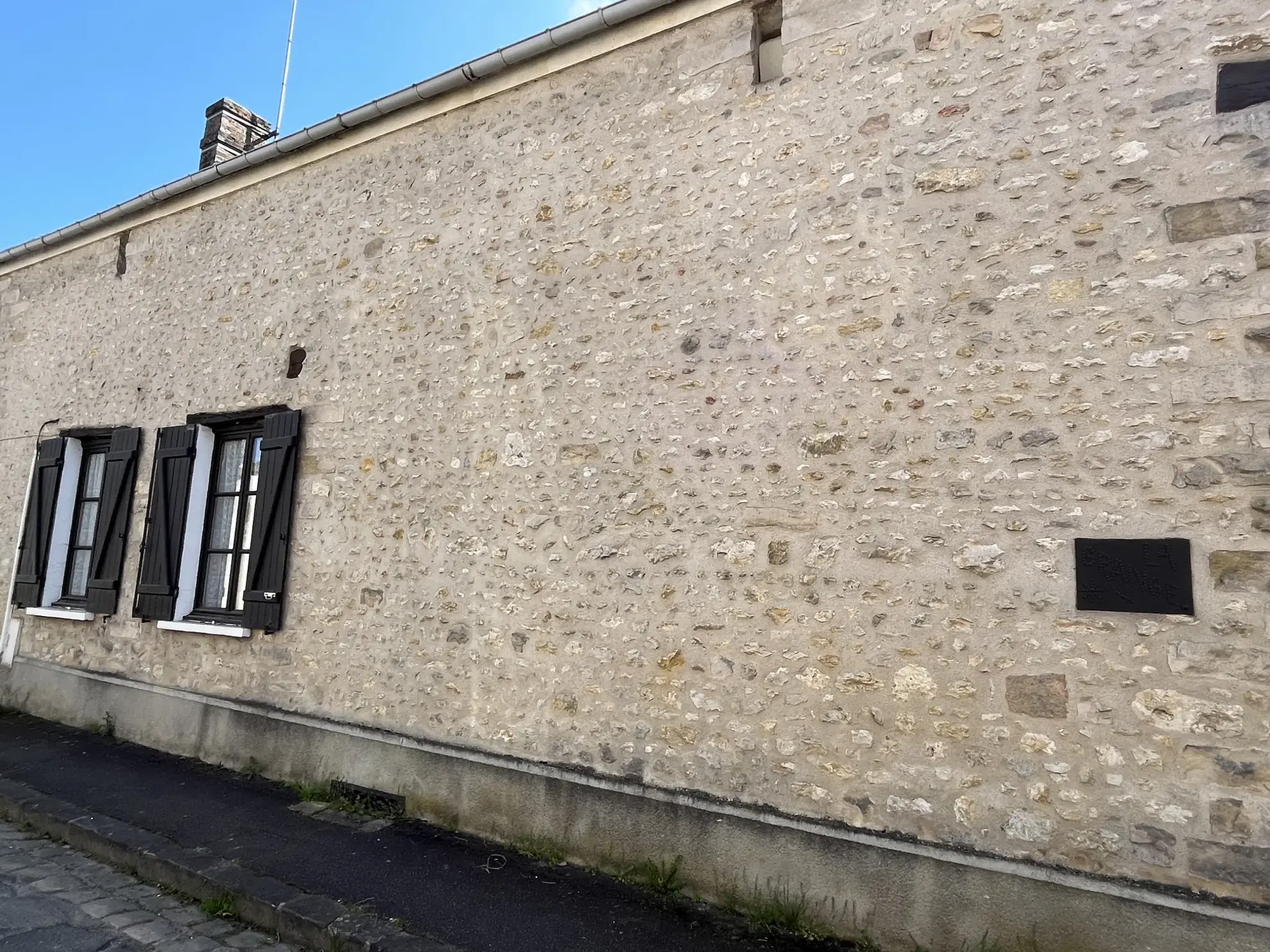 Maison en pierre à Ury - 109 m², proche commerces et forêt 