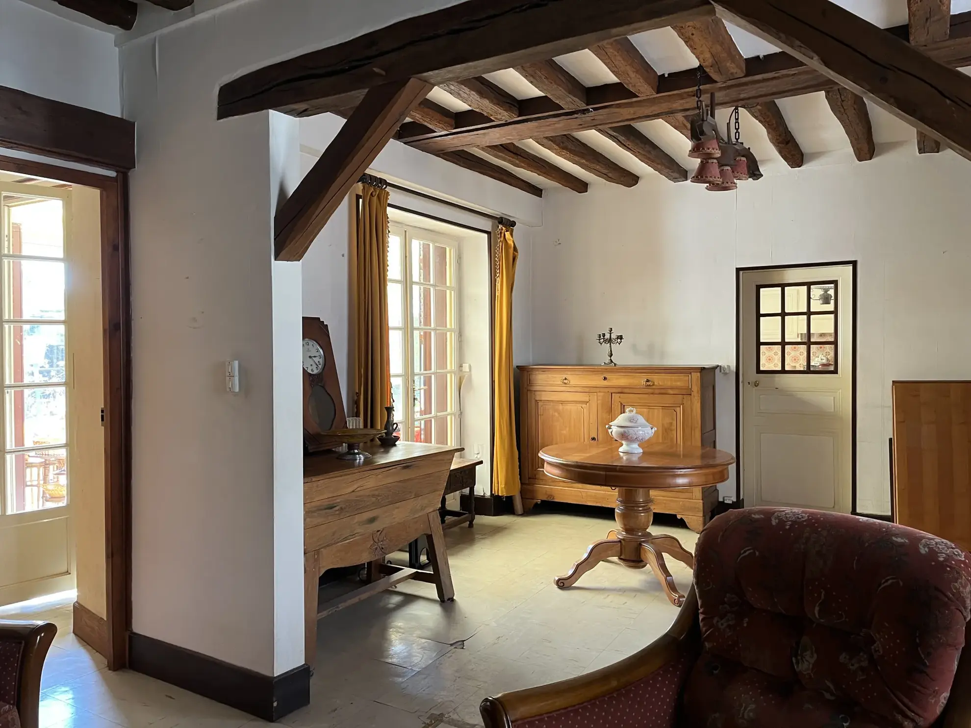 Maison en pierre à Ury - 109 m², proche commerces et forêt 