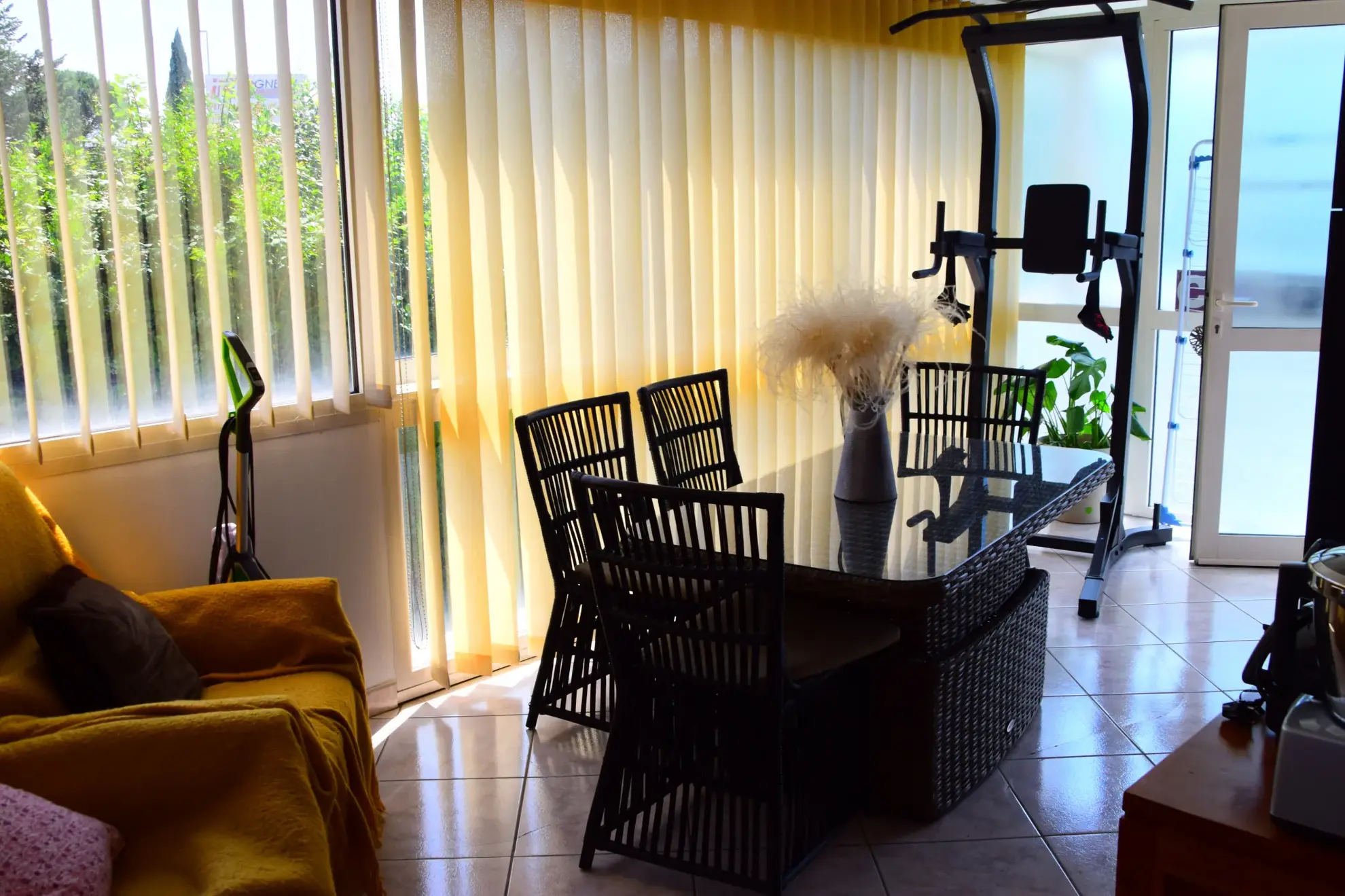 Maison rénovée de 150 m² à Aubenas avec jardin sans vis-à-vis et garage 