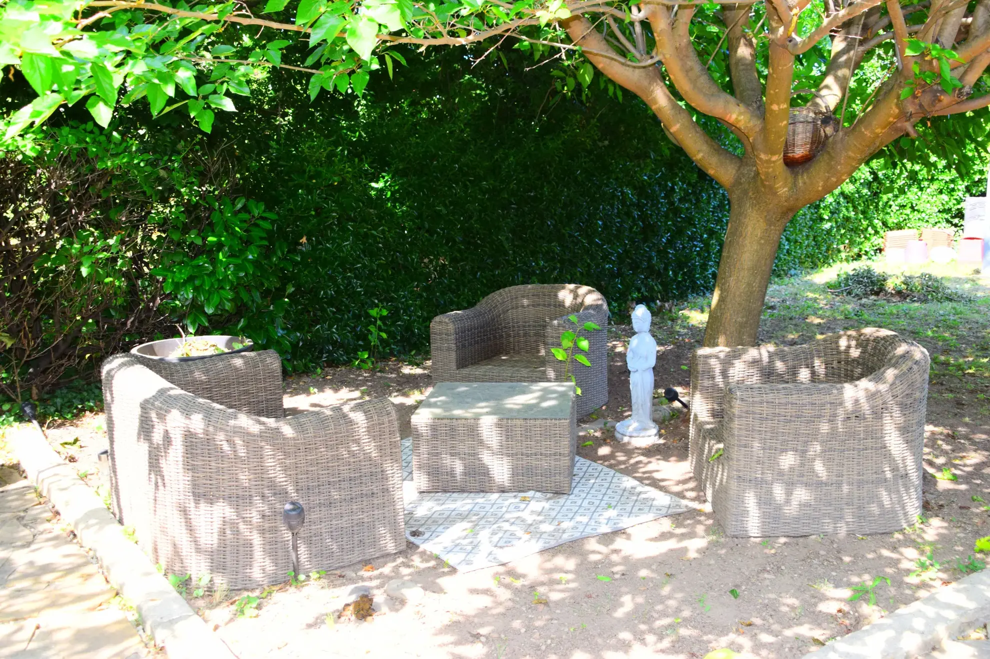 Maison rénovée de 150 m² à Aubenas avec jardin sans vis-à-vis et garage 